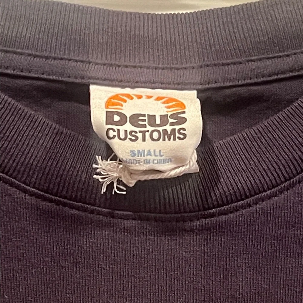 NWT- DEUS Customs Brown Graphic Tee - Picture 2 of 8